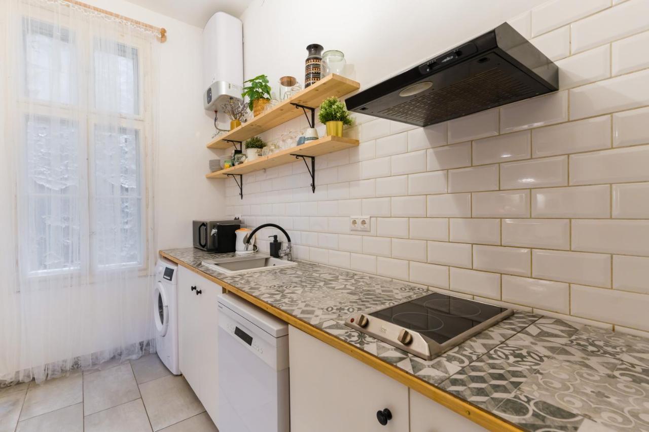 Westend Apartment Budapest Exteriör bild